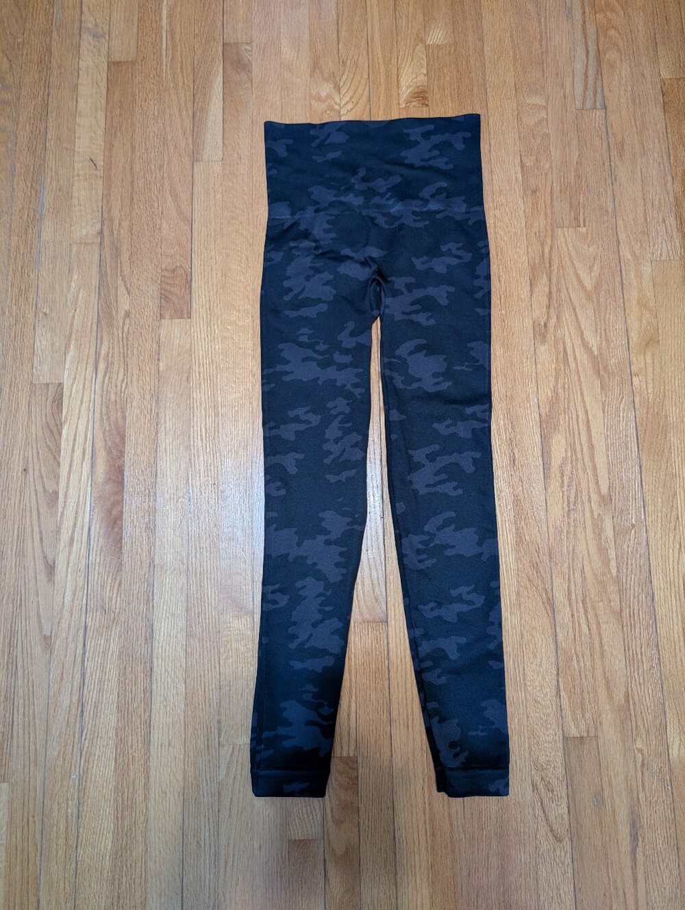 SPANX Look At Me Now Seamless High Waisted Camo Leggings Small S/P